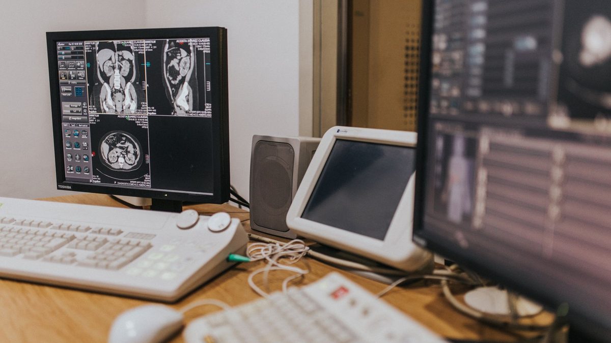 1 357 dispositifs d'IA autorisés, 3 évalués sur la santé du patient